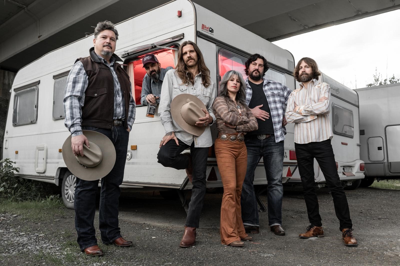 ARNAU & THE HONKY TONK LOSERS